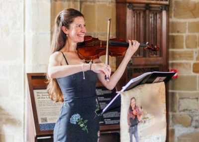 Julia Violinista Listing