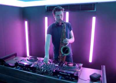 DJ Saxspin Listing